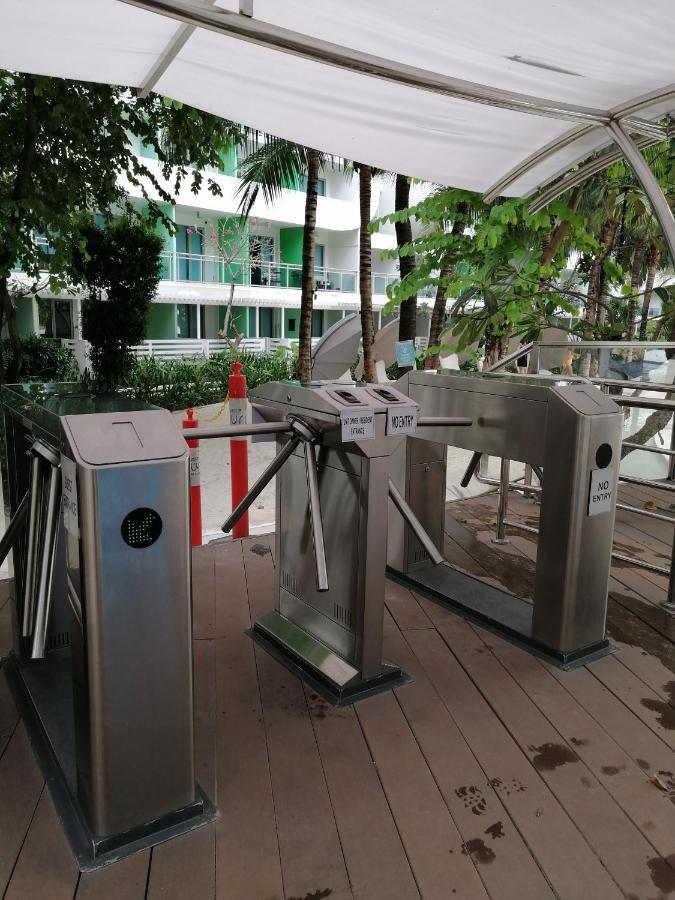 Azure Urban Residences 1br With Huge Wavepool & Man-made Near Airport Apartment Manila